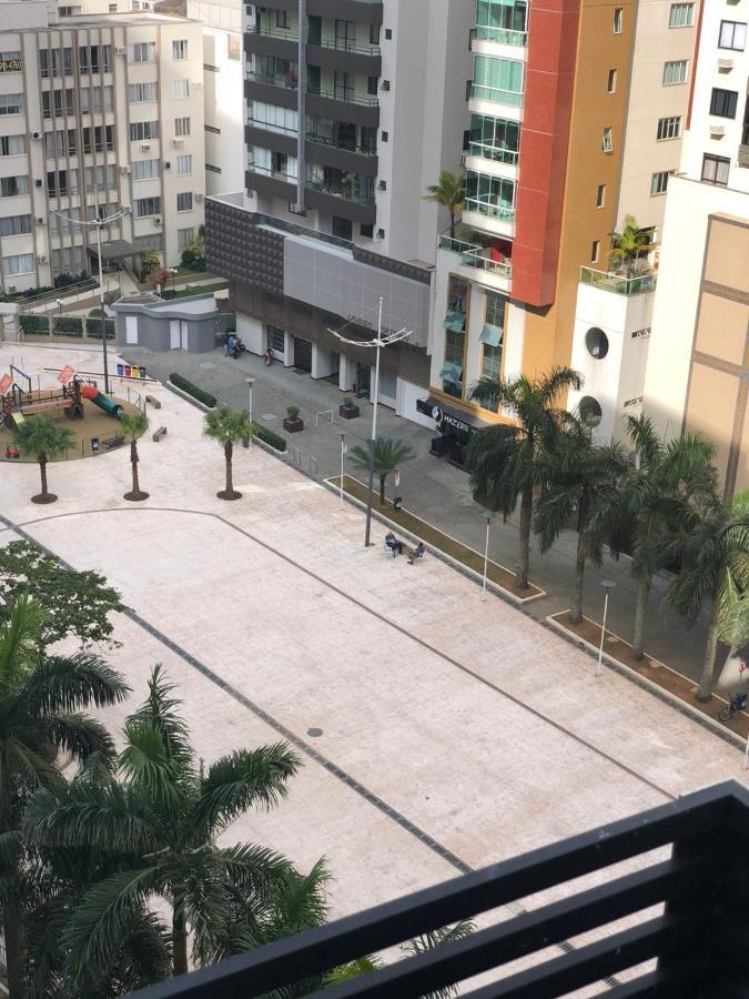 Apto Pe Na Areia - Centro De Balneário Camboriú Kültér fotó